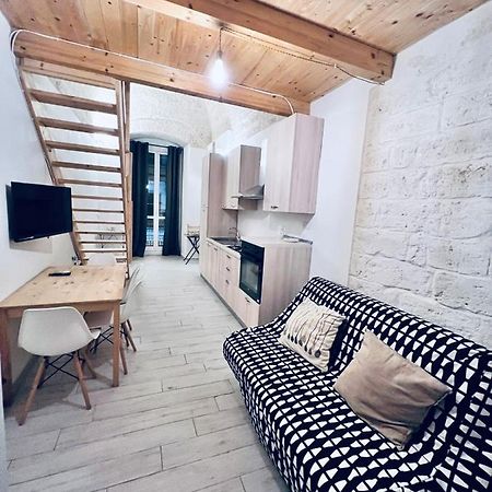 Urban Flat Dante - Timesrl Apartments Bari Bagian luar foto