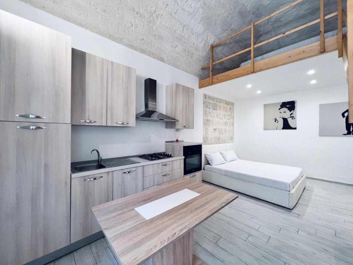Urban Flat Dante - Timesrl Apartments Bari Bagian luar foto