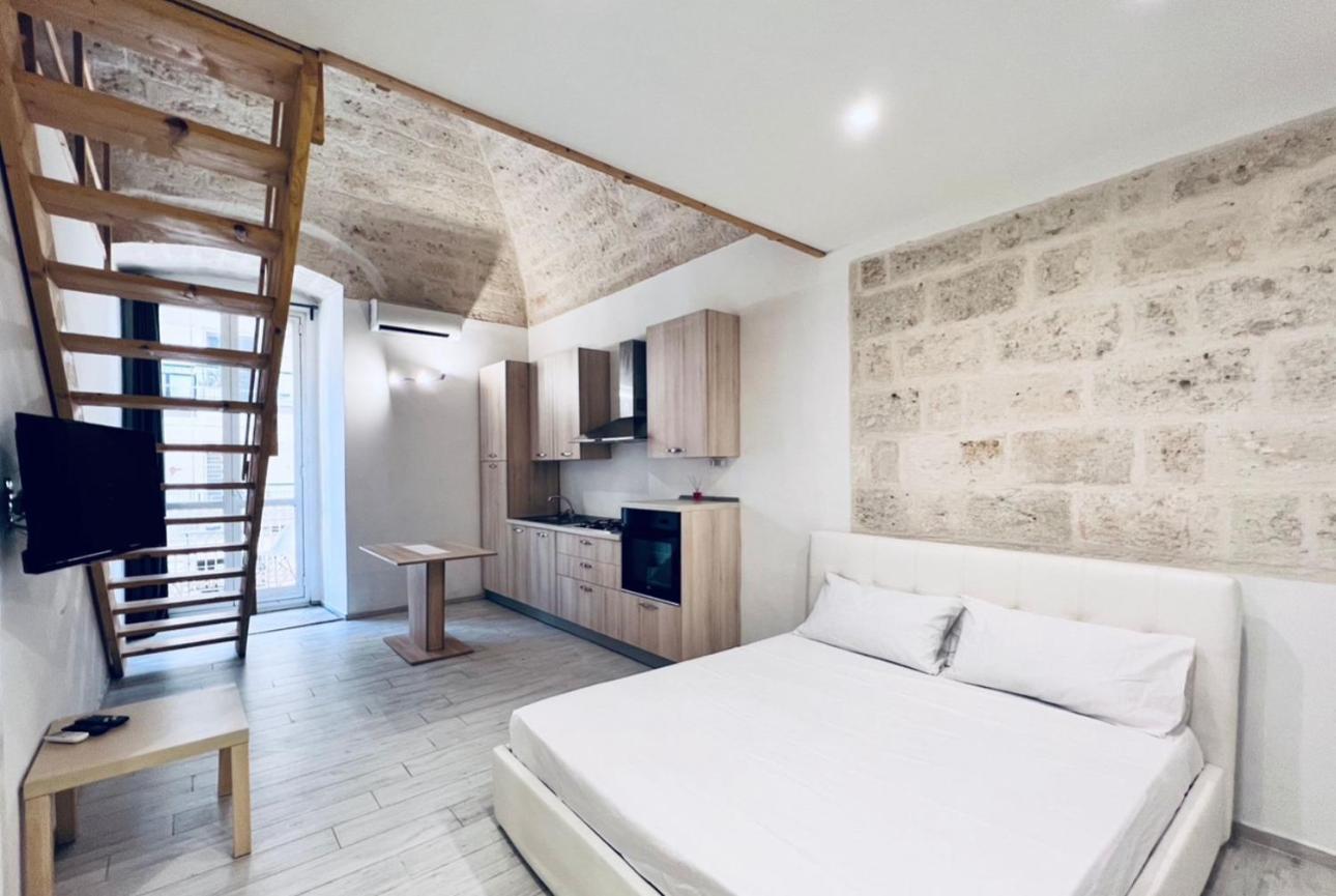 Urban Flat Dante - Timesrl Apartments Bari Bagian luar foto
