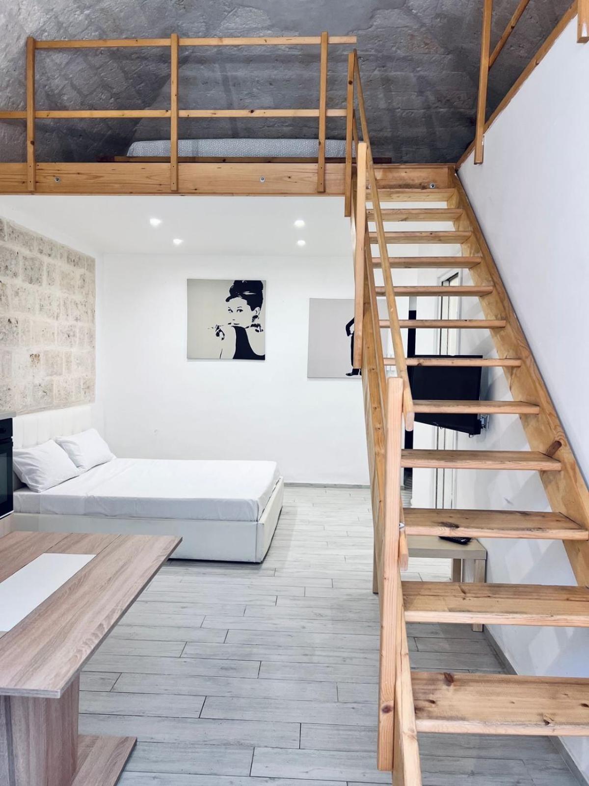 Urban Flat Dante - Timesrl Apartments Bari Bagian luar foto